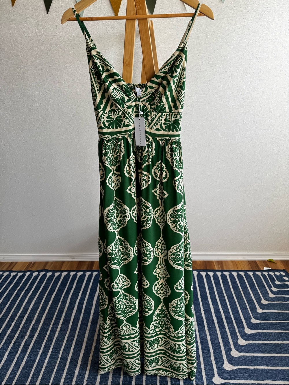 NWT BALTIC BORN | Davinah V Neck Maxi Dress - Picture 3 of 4